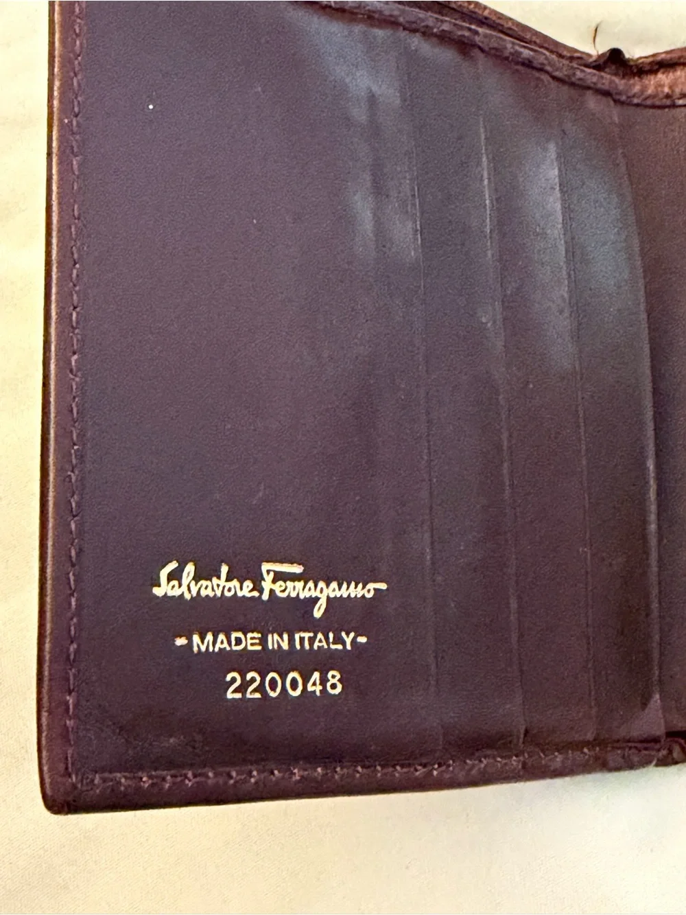 Vintage Salvatore Ferragamo Gancini Leather Tri-Fold Wallet 220048 Burgundy Plum